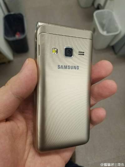 Samsung Galaxy Folder 2 [Fonte Weibo]