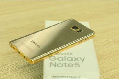 Samsung Galaxy Note 5 placcato in oro 24 carati