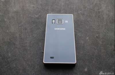 Samsung SM-G9198 (foto 1)