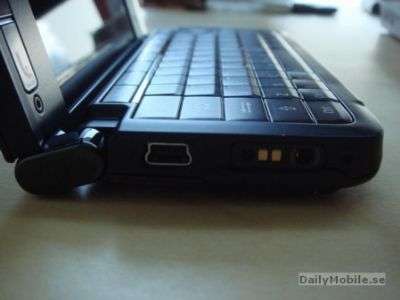 Scocca nera per il rivisitato Nokia E90 Communicato