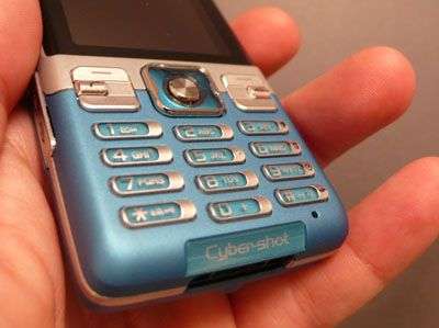 Sony Ericsson C702 