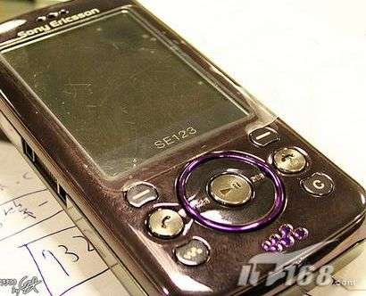 Sony Ericsson W395