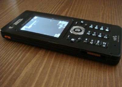 Sony Ericsson W880i Pitch Black