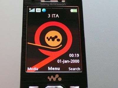 Sony Ericsson W995 