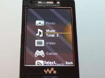 Sony Ericsson W995 