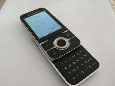 Sony Ericsson YARI 