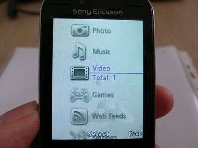 Sony Ericsson YARI 