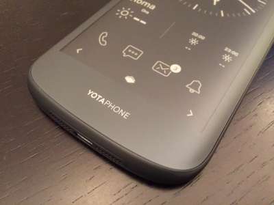 YotaPhone 2