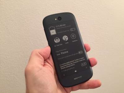 YotaPhone 2