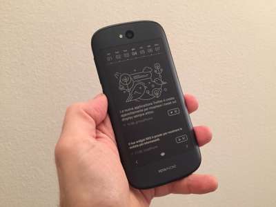 YotaPhone 2