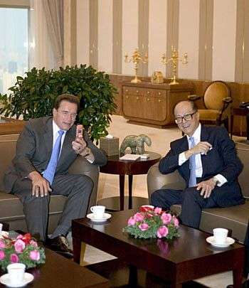 Arnold Schwarzenegger e Li Ka Shing